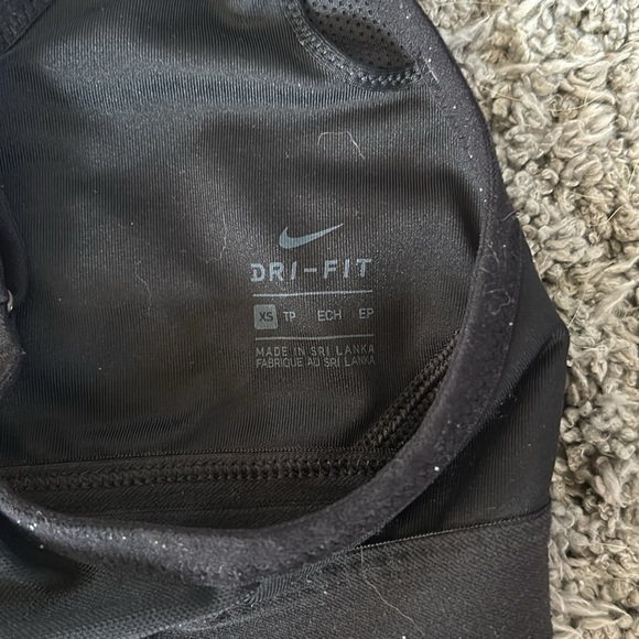 Nike Sports Bra Bundle - Picture 4 of 7